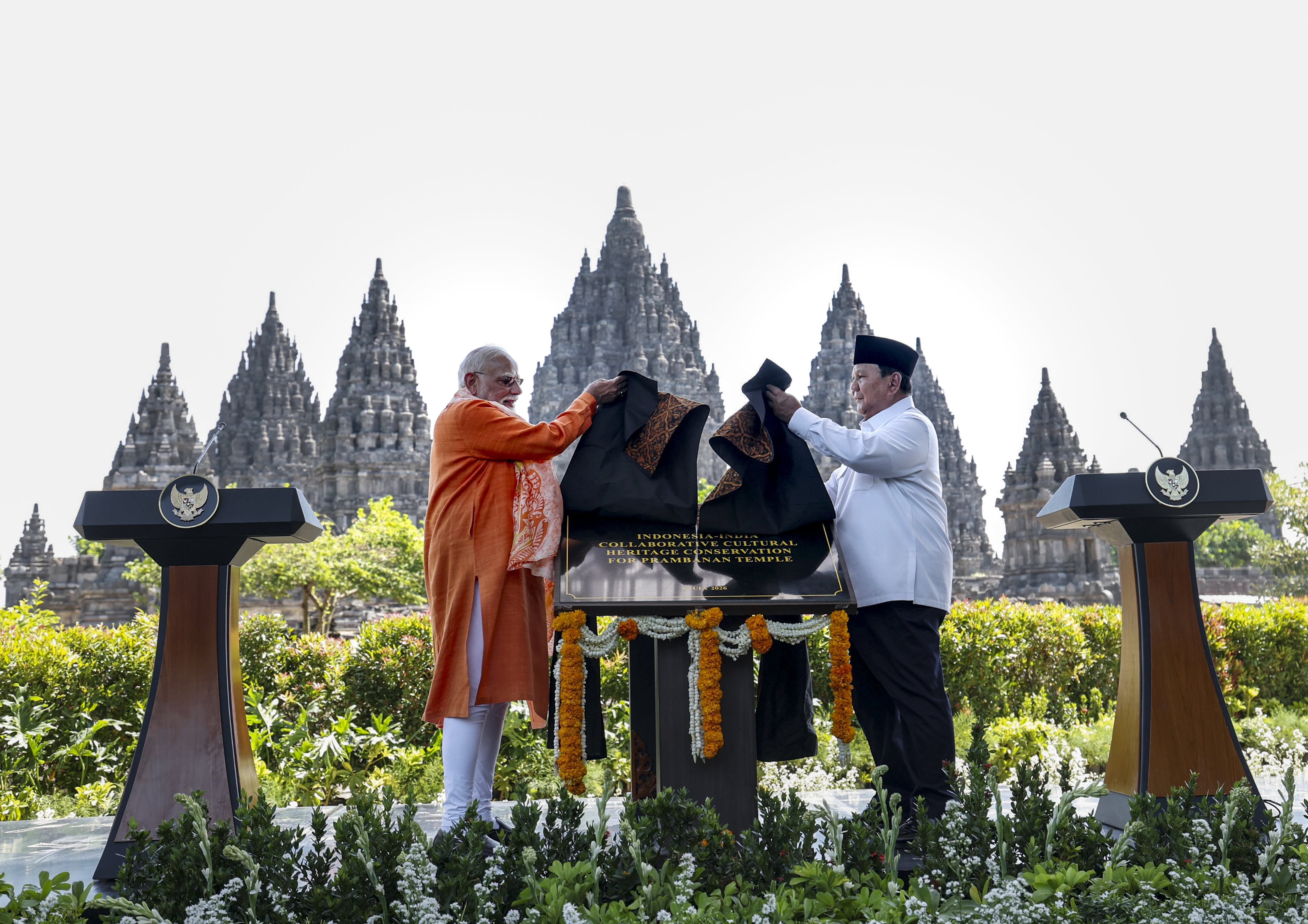 PM मोदी का इंडोनेशिया का 3 दिवसीय दौरा संपन्न, प्रम्बानन मंदिर में किए दर्शन, अब ऑस्ट्रेलिया के लिए हुए रवाना