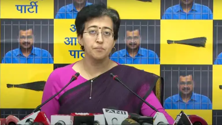 ‘Delhi में राष्ट्रपति शासन लगाने की साजिश रची जा रही है…’,AAP की मंत्री आतिशी ने किया दावा,BJP और केंद्र सरकार को लेकर कही बड़ी बात,जानें क्या कहा