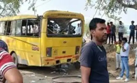 Haryana Bus Accident: हरियाणा में स्कूल बस पलटने के मामले में प्रधानाध्यापक समेत 3 गिरफ्तार,बस चालक के नशे में होने की पुष्टि