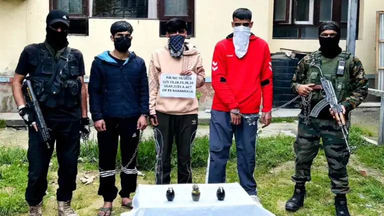 Jammu-Kashmir News : सुरक्षा बलों को मिली बड़ी कामयाबी,बारामूला में लश्कर-ए-तैयबा के 3 आतंकवादी गिरफ्तार