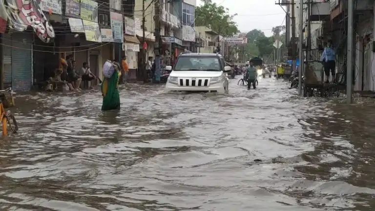 Rajasthan Weather Update : राजस्थान में जमकर बरस रहे बादल,नागौर और धौलपुर जिले में भारी बारिश,आज इन जगहों पर हो सकती बरसात,IMD का अलर्ट