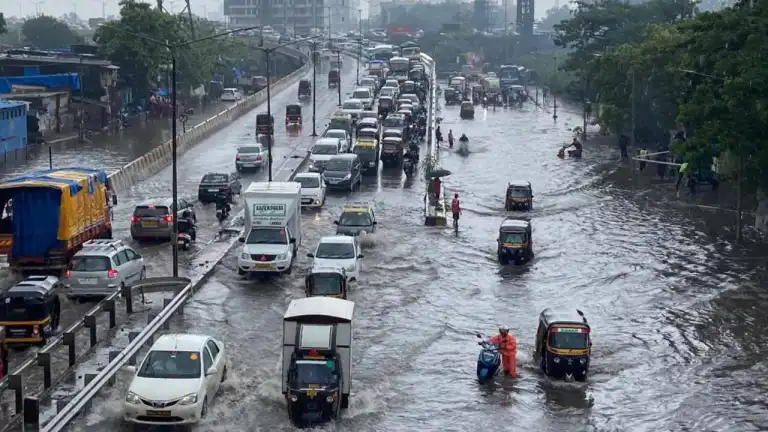 Rajasthan Weather Update: प्रदेश में आगामी 3-4 दिन जारी रहेगा बारिश का दौर, आज इन जिलों में ऑरेंज और येलो अलर्ट