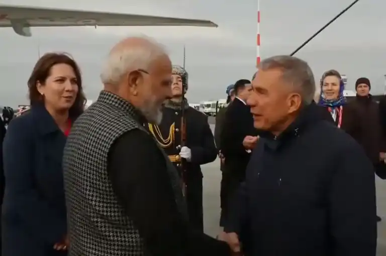 BRICS Summit 2024: PM मोदी ब्रिक्स सम्मेलन के लिए कजान पहुंचे, रूस के राष्ट्रपति पुतिन से करेंगे मुलाकात
