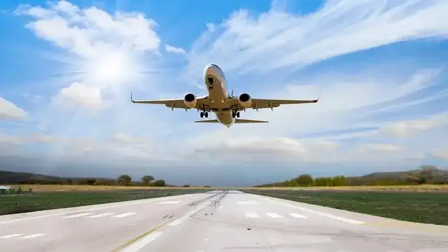 Flights Bomb Threat: एक ही रात में एयर इंडिया, विस्तारा सहित 30 फ्लाइट को मिली बम से उड़ाने की धमकी, यात्रियों में मचा हड़कंप