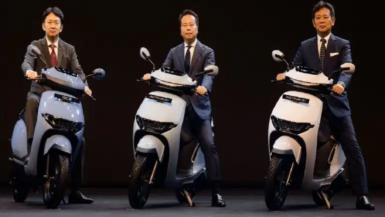 Honda Activa Electric: इलेक्ट्रिक अवतार में लॉन्च हुआ एक्टिवा, स्वैपेबल बैटरी समेत मिलेंगे कई शानदार फीचर्स