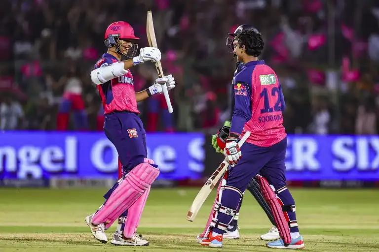 RR vs MI: राजस्थान रॉयल्स के सामने मुंबई इंडियंस की चुनौती, इन खिलाड़ियों पर रहेगी नजर, जानें दोनों टीमों का हेड टू हेड रिकॉर्ड
