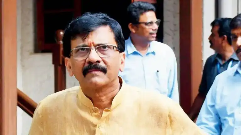 Honey-Trap Case : शिवसेना (उबाठा) सांसद संजय राउत का दावा- महाराष्ट्र के चार मंत्री ‘हनीट्रैप’ में फंसे, BJP ने सबूत देने को कहा